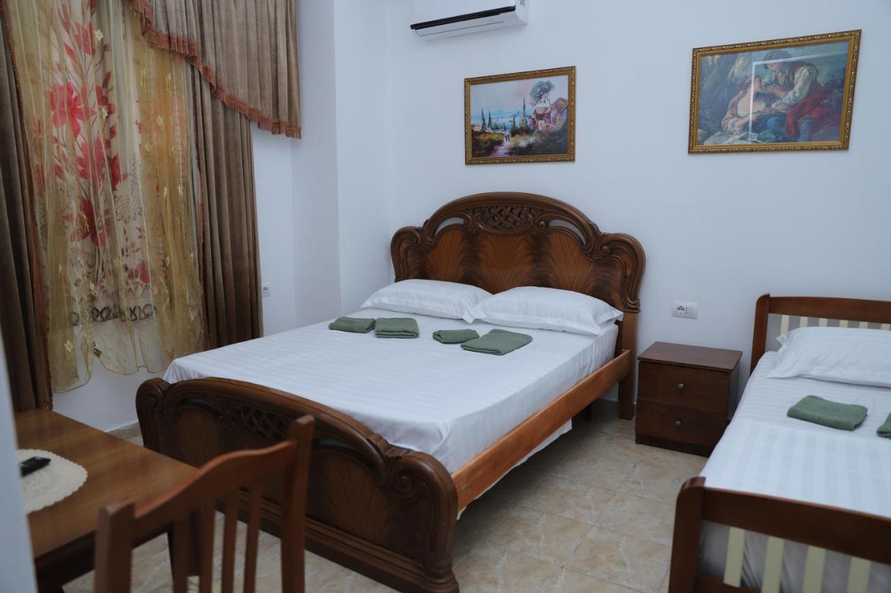 Hanna'S Hostel Berat Bagian luar foto